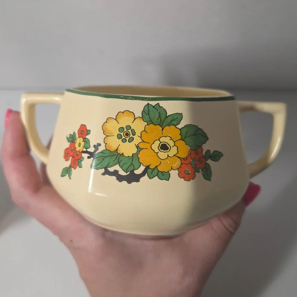 Homer Laughlin Floral Covered Sugar Bowl & Gravy Boat Cream Ivory USA